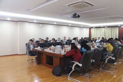 崗位上主動謀劃，在執(zhí)行上快速落地，在履職中勇于擔責