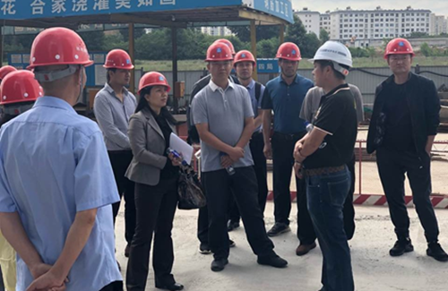 省發(fā)改委穩(wěn)增長(zhǎng)第一督導(dǎo)組調(diào)研沾益西河棚改項(xiàng)目