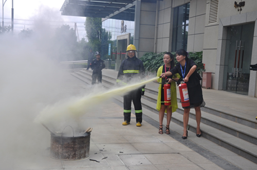 通泰公司組織消防應(yīng)急演練