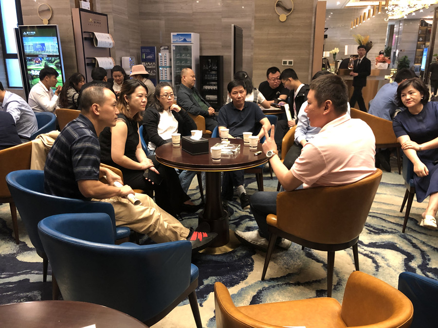 公司營銷部組織人員到恒大嘉麗澤交流學習