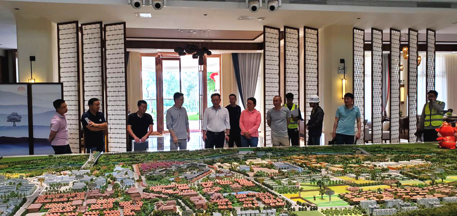 集團督導(dǎo)督察辦公室到元江果香四季 項目調(diào)研