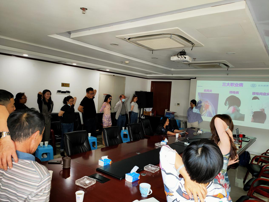 通泰公司工會舉辦急救及職業(yè)病防治健康知識講座