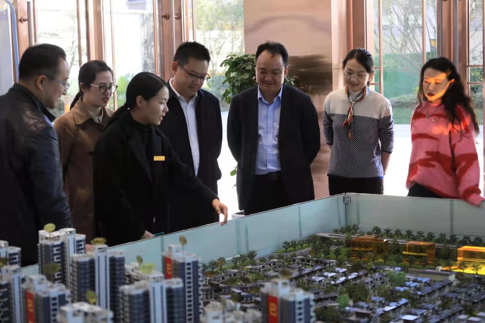 共青團(tuán)玉溪市委書記陳雪峰到玉溪高鐵新城項(xiàng)目調(diào)研