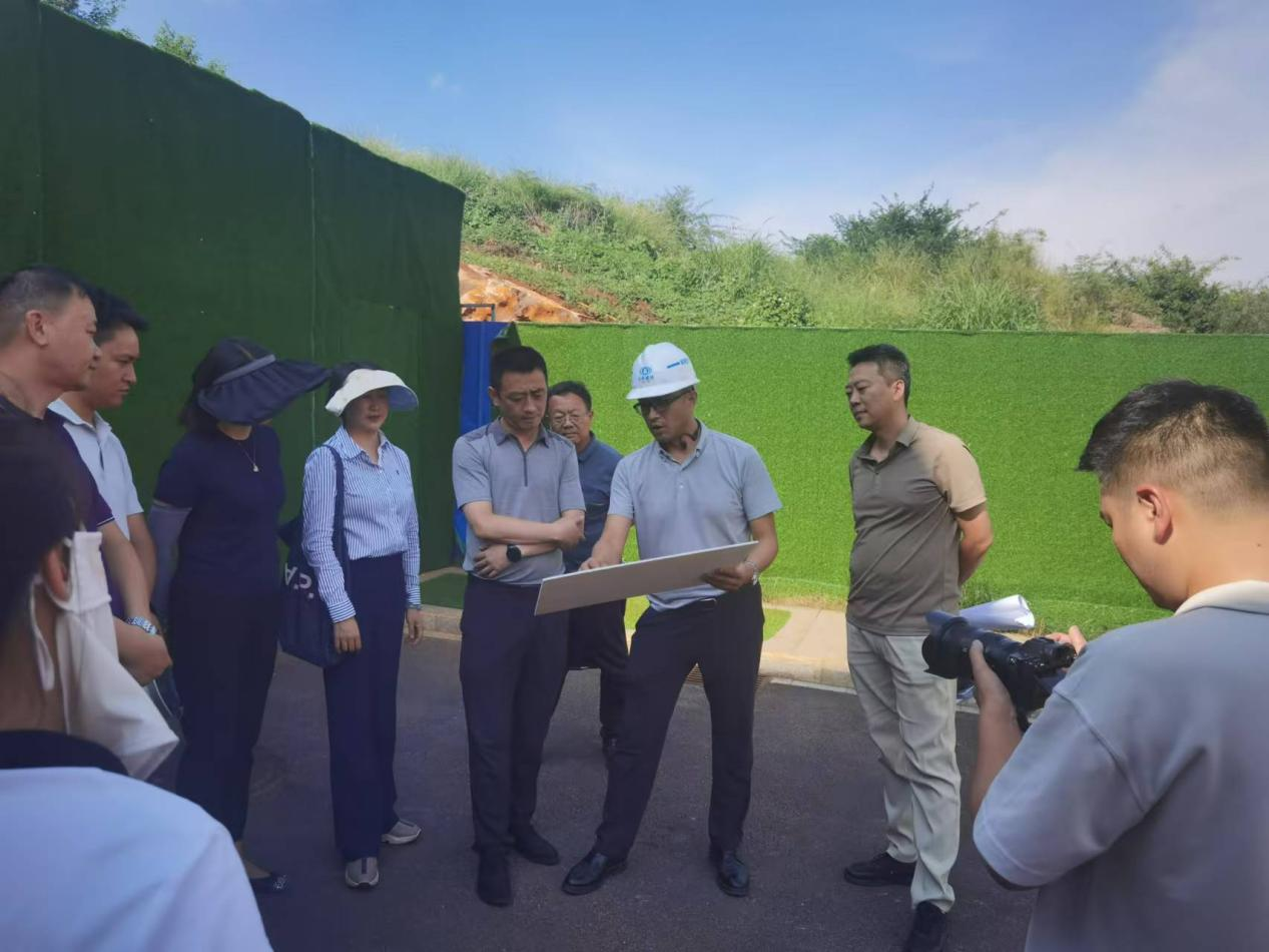 陽宗海管委會主任黃忠梁到陽宗海片區(qū)調(diào)研